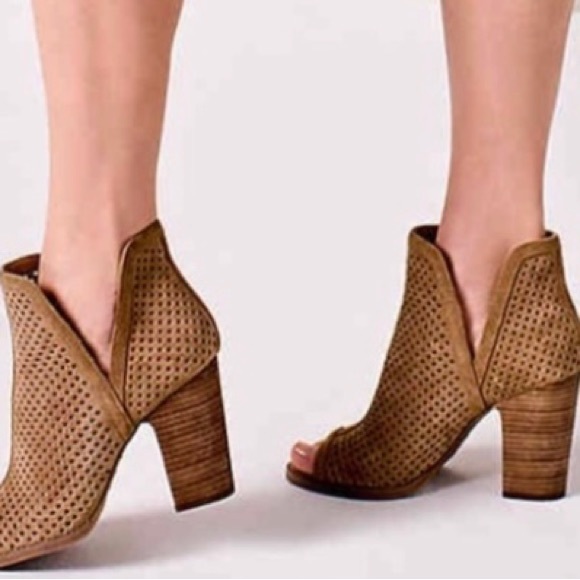 Lucky Brand Shoes - Gently used Lucky Brand Booties